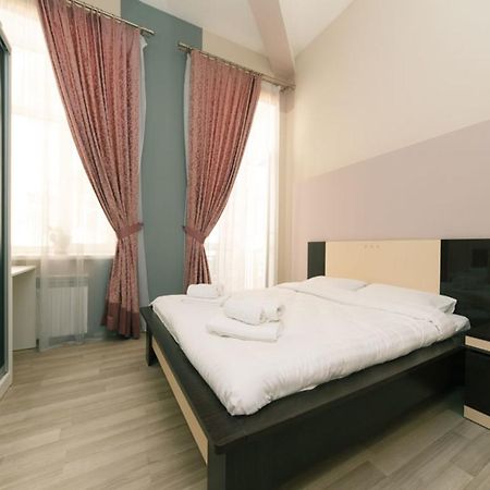 Apartment Near Olympic Stadium Киев Экстерьер фото