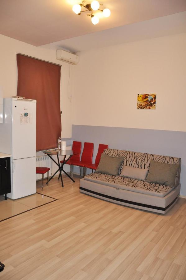 Apartment Near Olympic Stadium Киев Экстерьер фото