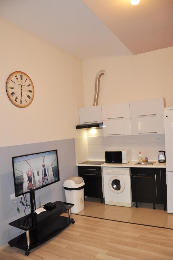 Apartment Near Olympic Stadium Киев Экстерьер фото