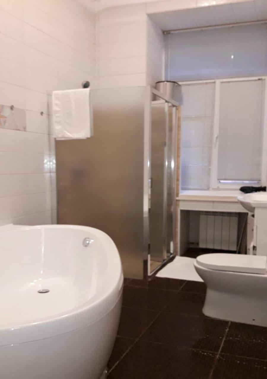 Apartment Near Olympic Stadium Киев Экстерьер фото